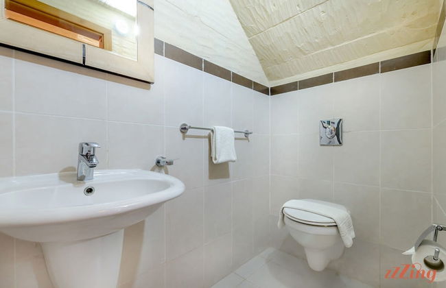 A Stunning Pet Friendly Villa With a Pool Gozo - Photo 9