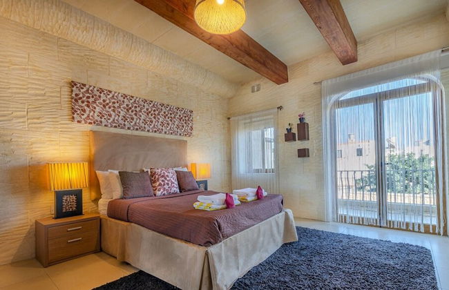 A Stunning Pet Friendly Villa With a Pool Gozo - Photo 29