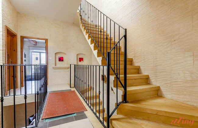 A Stunning Pet Friendly Villa With a Pool Gozo - Photo 16