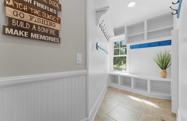 Paradise Pointe by Avantstay Lakefront + Views + Playset - Photo 34