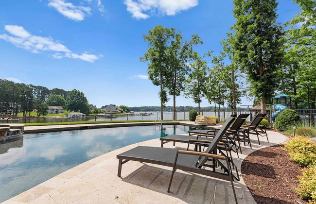 Paradise Pointe by Avantstay Lakefront + Views + Playset - Photo 12