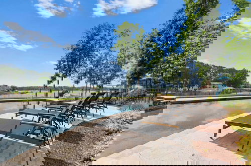Foto 12 - Paradise Pointe by Avantstay Lakefront + Views + Playset