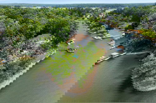 Foto 15 - Paradise Pointe by Avantstay Lakefront + Views + Playset