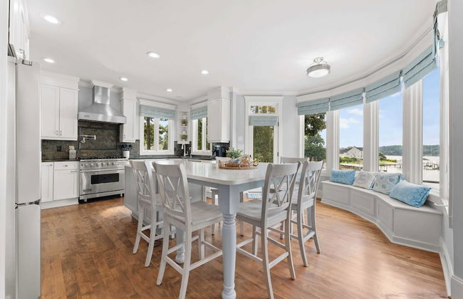 Paradise Pointe by Avantstay Lakefront + Views + Playset - Photo 4