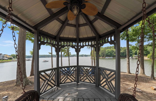 Paradise Pointe by Avantstay Lakefront + Views + Playset - Photo 55