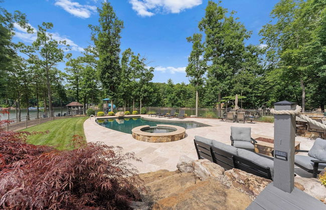 Paradise Pointe by Avantstay Lakefront + Views + Playset - Photo 14