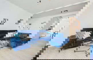 Foto 1 - Wroclaw Dark Blue Apartment by Renters