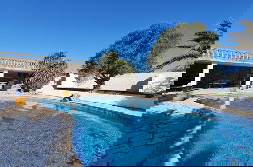 Foto 22 - Majestic Villa in Homps With Private Pool