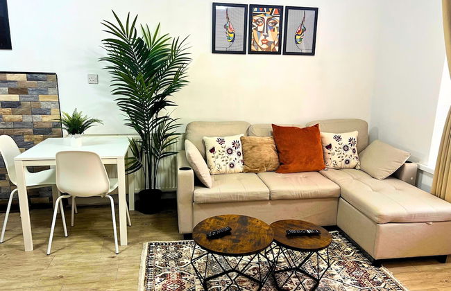 City Nearby - Parking - Wifi - Garden - Sleeps 4 - Foto 16