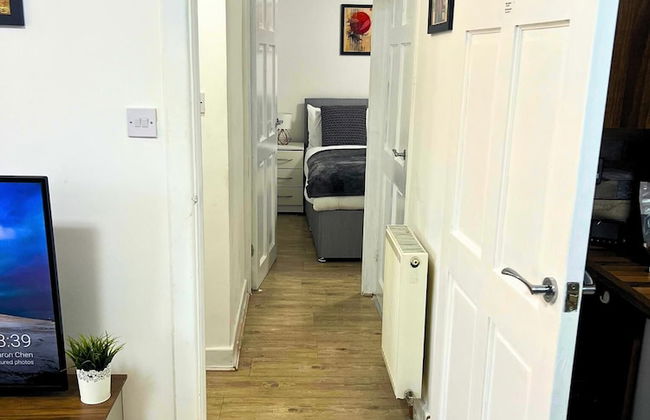 City Nearby - Parking - Wifi - Garden - Sleeps 4 - Foto 32