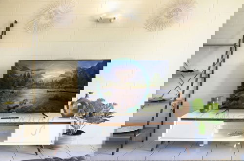 Foto 5 - Zen Westralia Cityscape Balcony Outdoor Dining