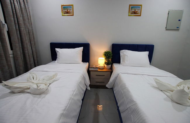 STAR NIGHT FURNISHED APARTMENTS - Photo 35