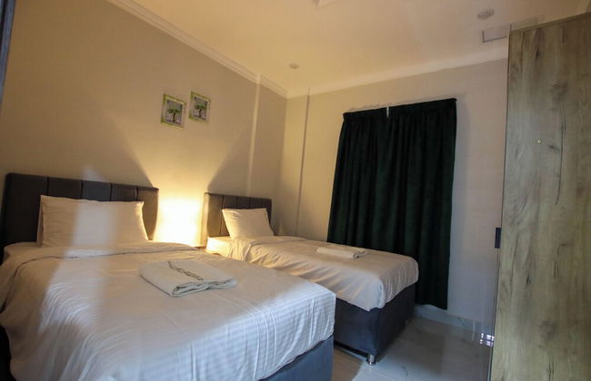 STAR NIGHT FURNISHED APARTMENTS - Photo 26