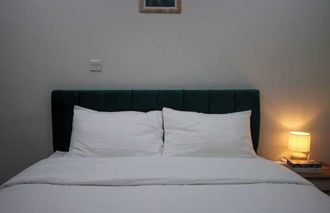 STAR NIGHT FURNISHED APARTMENTS - Photo 24