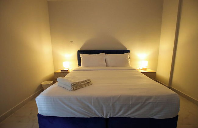 STAR NIGHT FURNISHED APARTMENTS - Photo 16