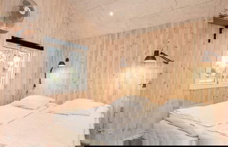 Foto 2 - 6 Person Holiday Home in Hals