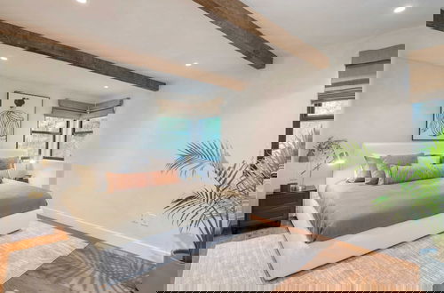 Foto 20 - Silver Screen by Avantstay Luxe Backyard Escape