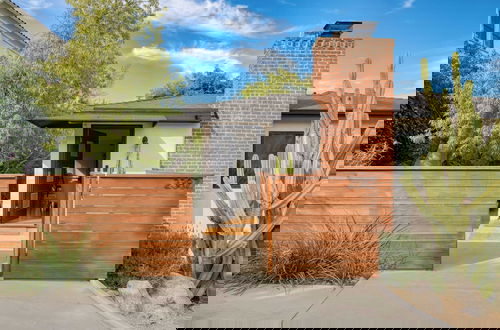 Foto 36 - Silver Screen by Avantstay Luxe Backyard Escape
