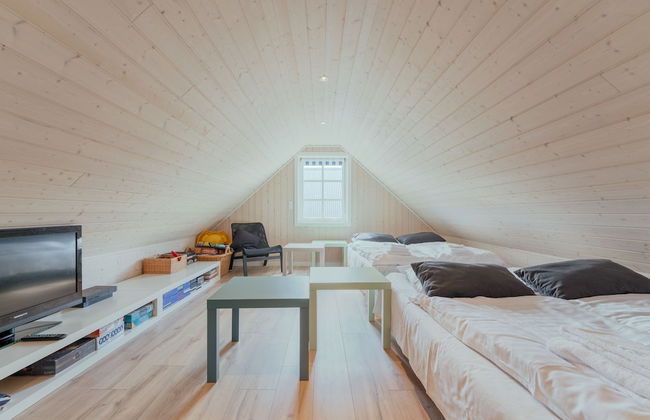 Charming Cottage In Tranquil Village - Hot Tub - Photo 3