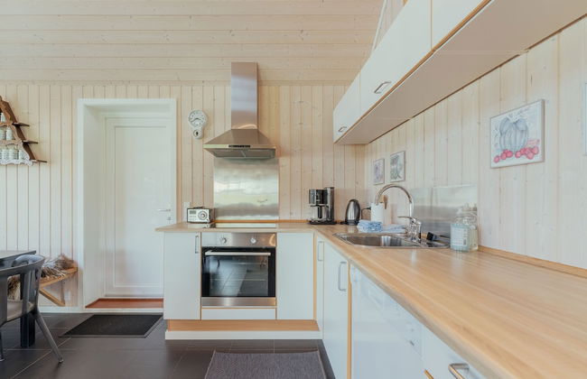 Charming Cottage In Tranquil Village - Hot Tub - Photo 10