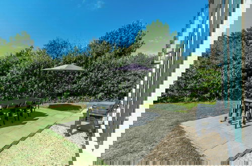 Foto 12 - Beachside Villa With Garden