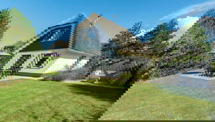 Foto 1 - Beachside Villa With Garden
