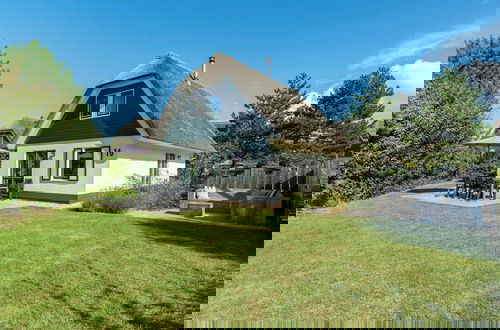 Foto 1 - Beachside Villa With Garden