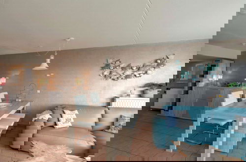 Foto 6 - Modern Home With Balcony