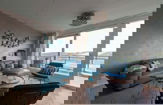 Foto 1 - Modern Home With Balcony