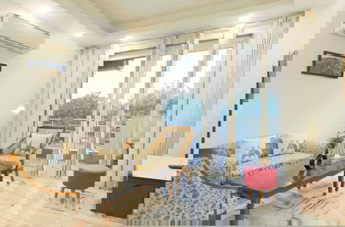 Foto 1 - Spacious Executive Suite With Bathtub Balcony