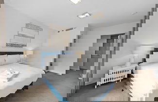 Photo 3 - Cirque Apartments
