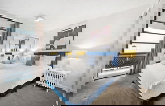 Photo 2 - Cirque Apartments