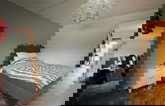 Foto 2 - 5 Person Holiday Home in Vastra Frolunda