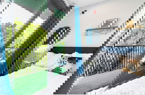 Foto 4 - Lindsley by Avantstay Balcony + Modern Design A+ Downtown Location