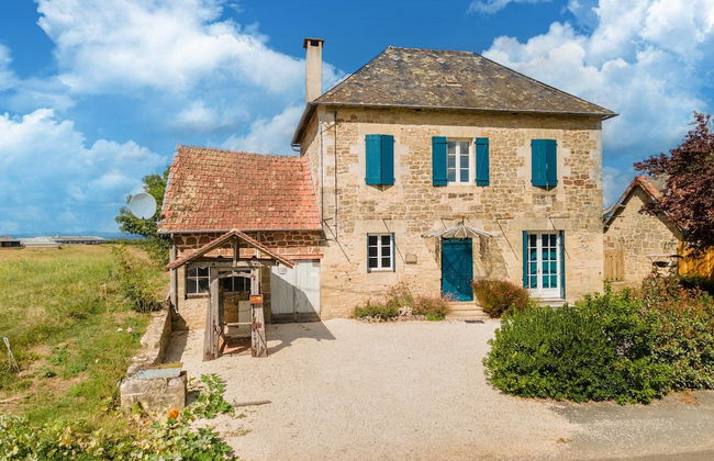 Holiday Home With Pool in Coubjours - Foto 1