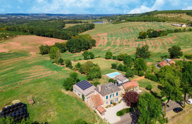 Holiday Home With Pool in Coubjours - Foto 24