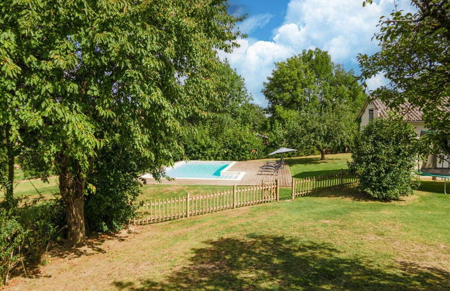 Holiday Home With Pool in Coubjours - Foto 26