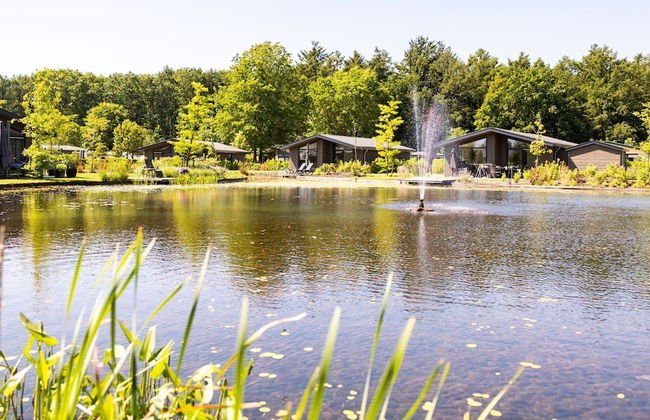 Beautiful Chalet With Airco, in a Holiday Park - Foto 22