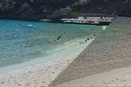 Foto 21 - Rapallo 2-bed Apt, Sleeps 5 With Hot Tub