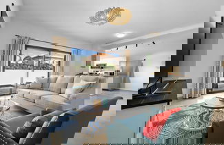 Foto 2 - Brand NEW 2br2ba w Private Pool in Gated Community