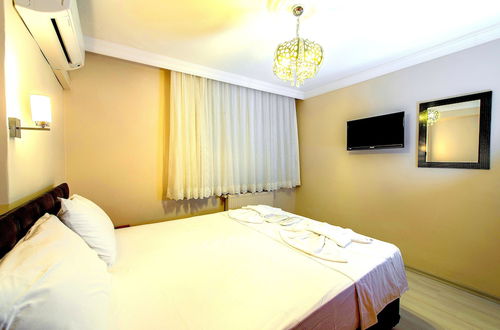 Photo 3 - Efe Apart Hotel