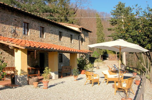 Foto 33 - Beautiful Cottage in Pescia with Hot Tub