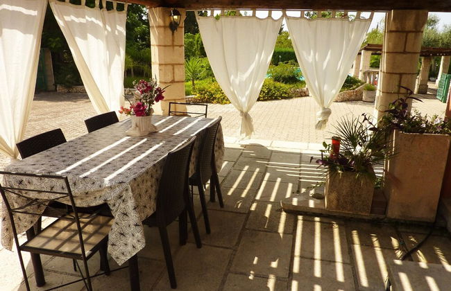Olimpia Pool Villa - Photo 9