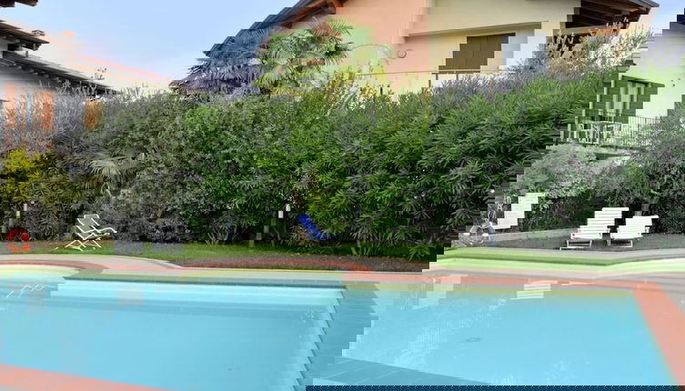 Foto 1 - Elegant Holiday Home in Lazise with Swimming Pool near Lake