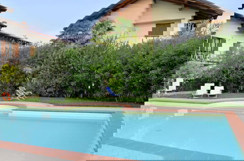 Foto 1 - Elegant Holiday Home in Lazise with Swimming Pool near Lake