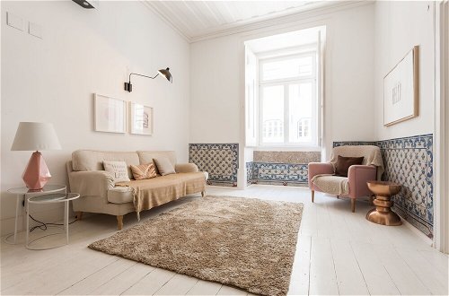 Photo 15 - Baixa Tile Blue Two-Bedroom Apartment - by LU Holidays