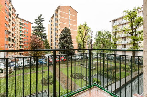 Photo 1 - San Siro Stadium Garden Flat