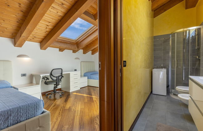 New Deal - APT with Terrace & Jacuzzi - Photo 20