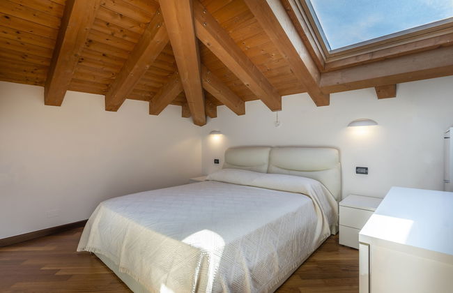 New Deal - APT with Terrace & Jacuzzi - Photo 4