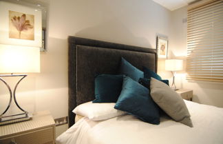 Photo 2 - Lux St James Apartment Central London with WIFI - by City Stay London